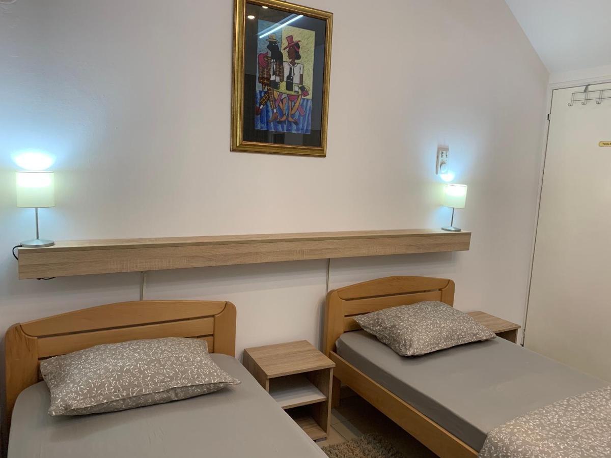Guesthouse Vladimir & Ana Панчево Экстерьер фото
