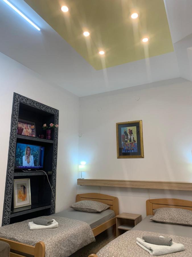 Guesthouse Vladimir & Ana Панчево Экстерьер фото