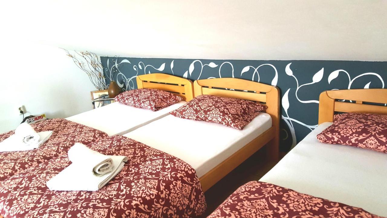Guesthouse Vladimir & Ana Панчево Экстерьер фото